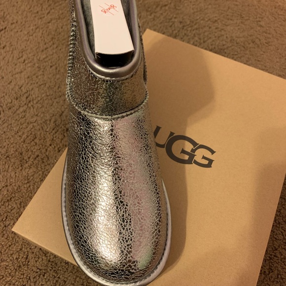 UGG Women's Classic Mini Metallic Sparkle Gun Metal Winter Boots Size 6 … - Picture 2 of 11